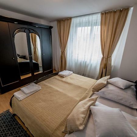 Apartament Sorina Maria Lägenhet Deva Exteriör bild