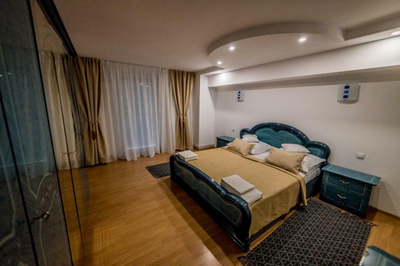 Apartament Sorina Maria Lägenhet Deva Exteriör bild