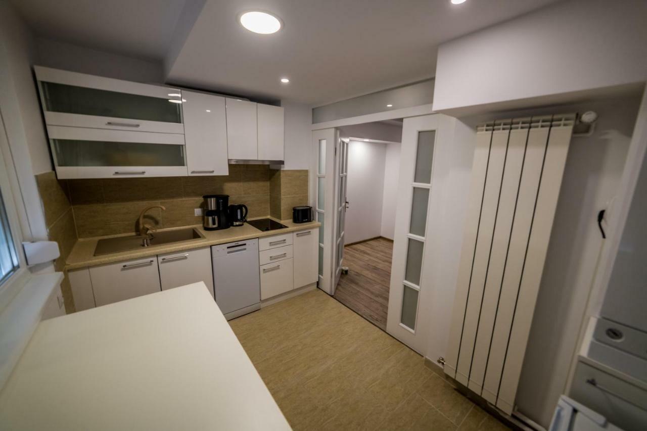 Apartament Sorina Maria Lägenhet Deva Exteriör bild