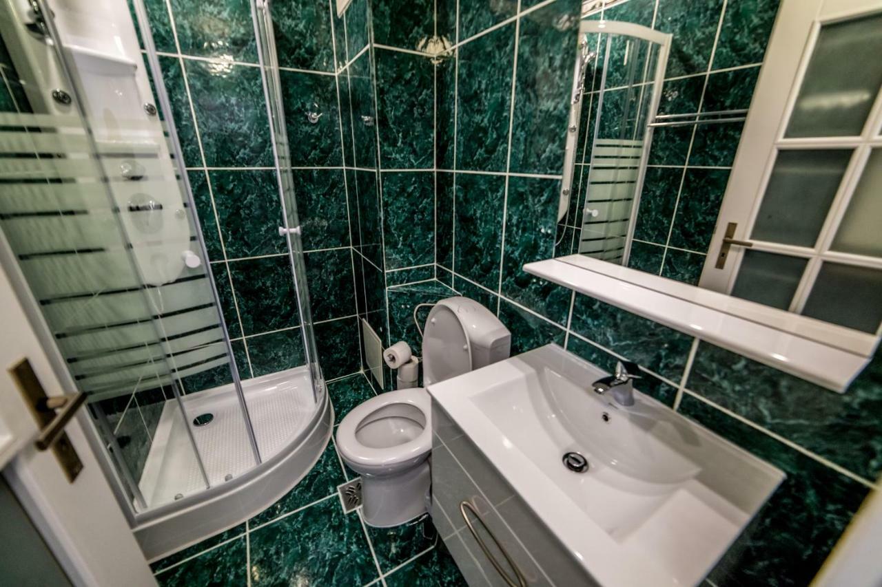 Apartament Sorina Maria Lägenhet Deva Exteriör bild