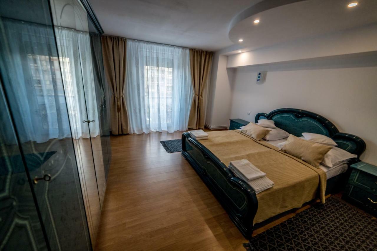 Apartament Sorina Maria Lägenhet Deva Exteriör bild